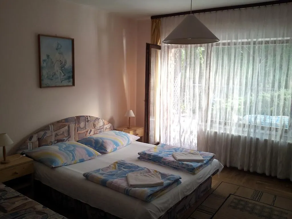 Agi Panzio Obuda Bed & Breakfast Budapest