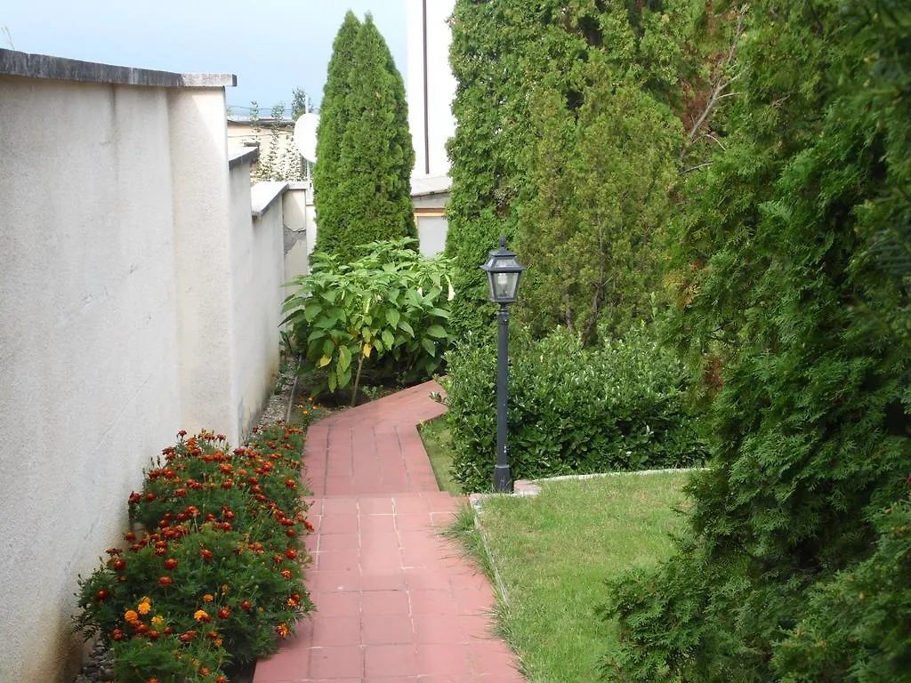 Agi Panzio Obuda Bed & Breakfast Budapest